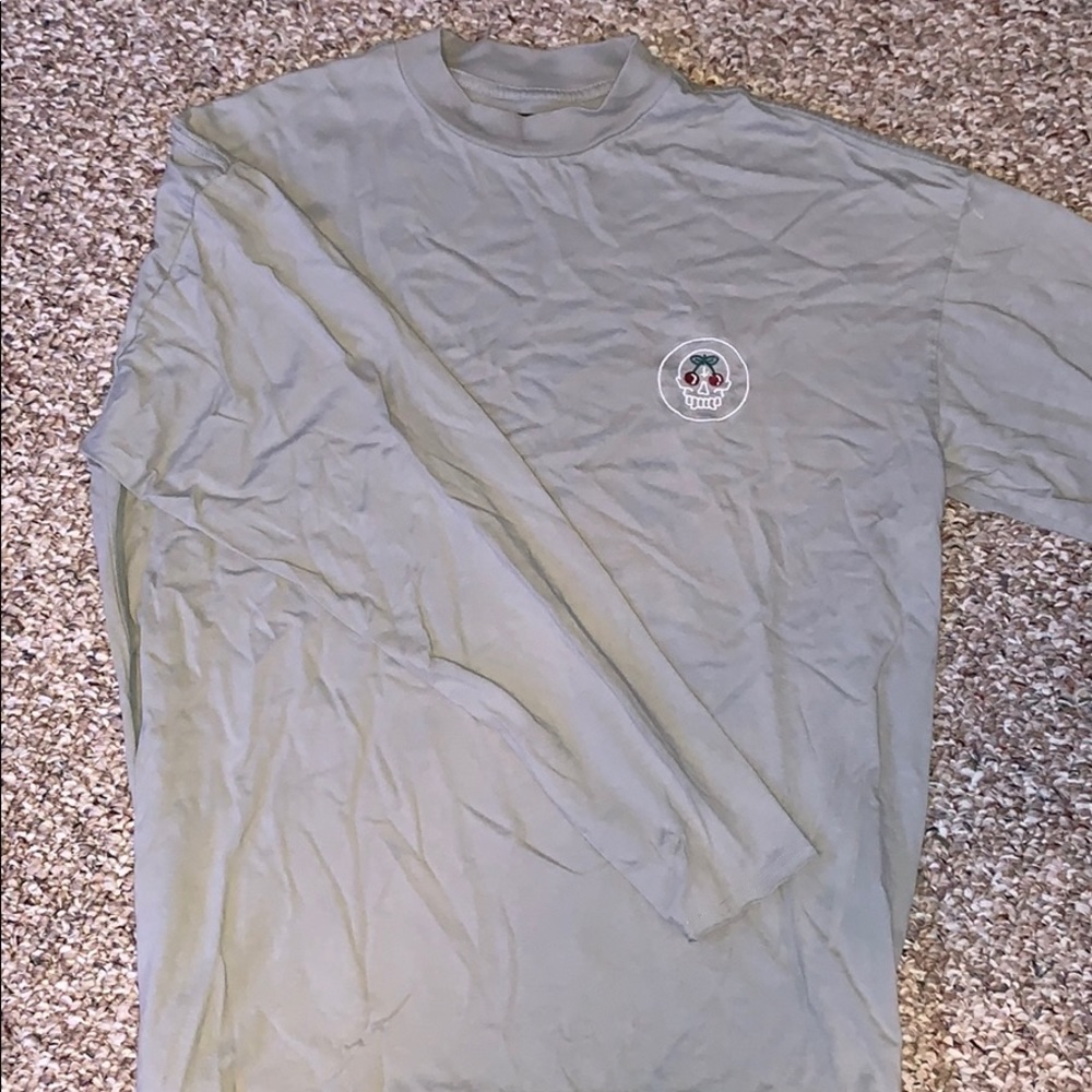 #pacsun grey cherry skull long sleeve